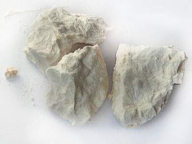Olio di pietra usato per trattare la prostatite
